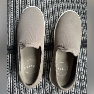 guc worn 4x Vessi womens Boardwalk slip-on boat shoes tan taupe brown 7 loafers